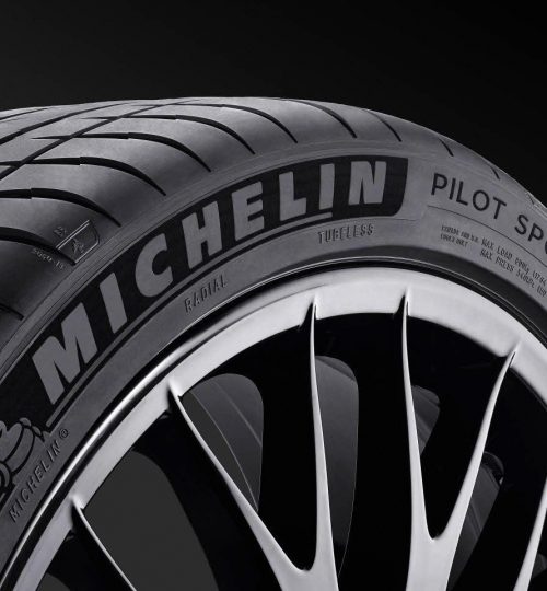 Michelin_Pilot_Sport_4S_Tire_2000x